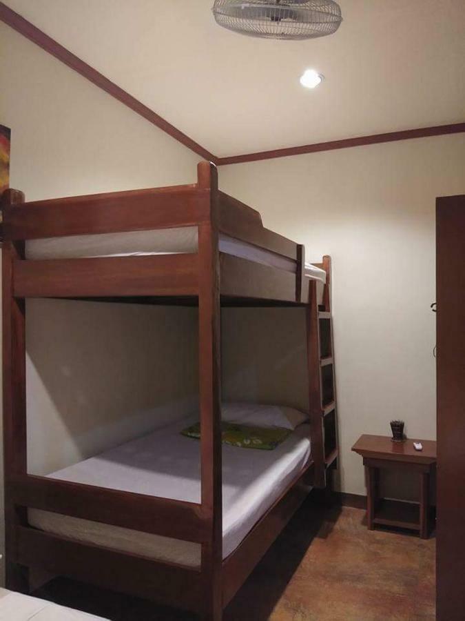 El Seatopia Beach Cottages El Nido Esterno foto